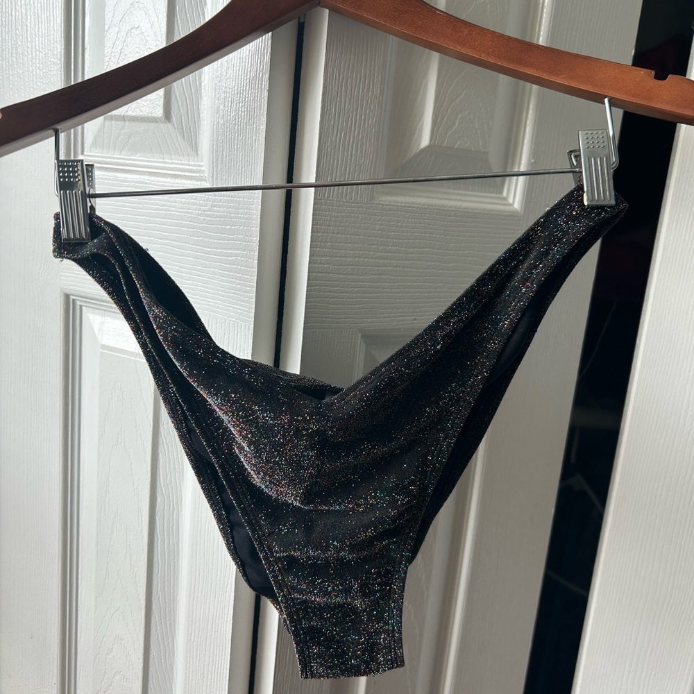 L Black Shimmery bathsuit bottoms